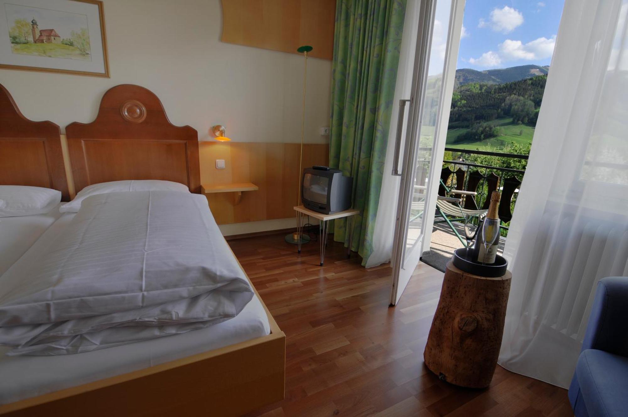Landgasthof Kirchenwirt Grossraming Esterno foto